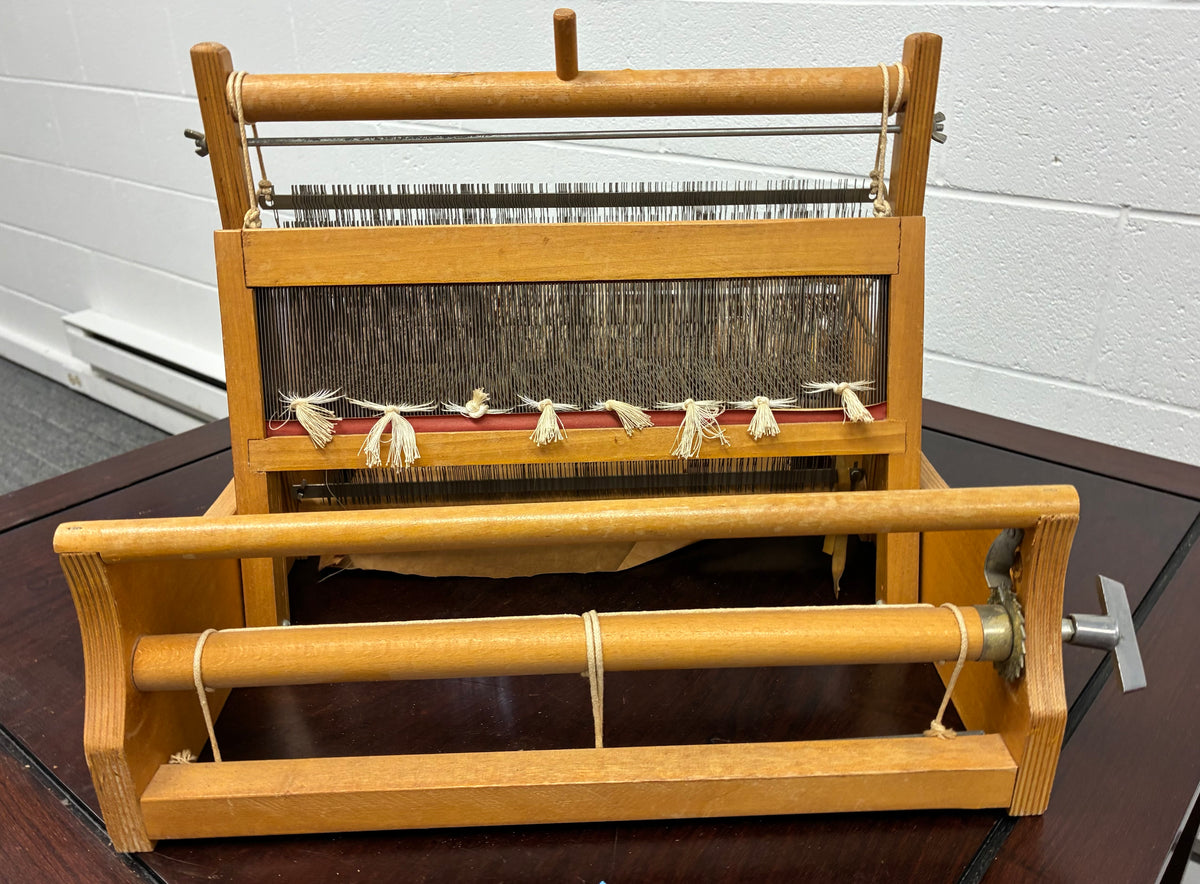 Lily Table Loom