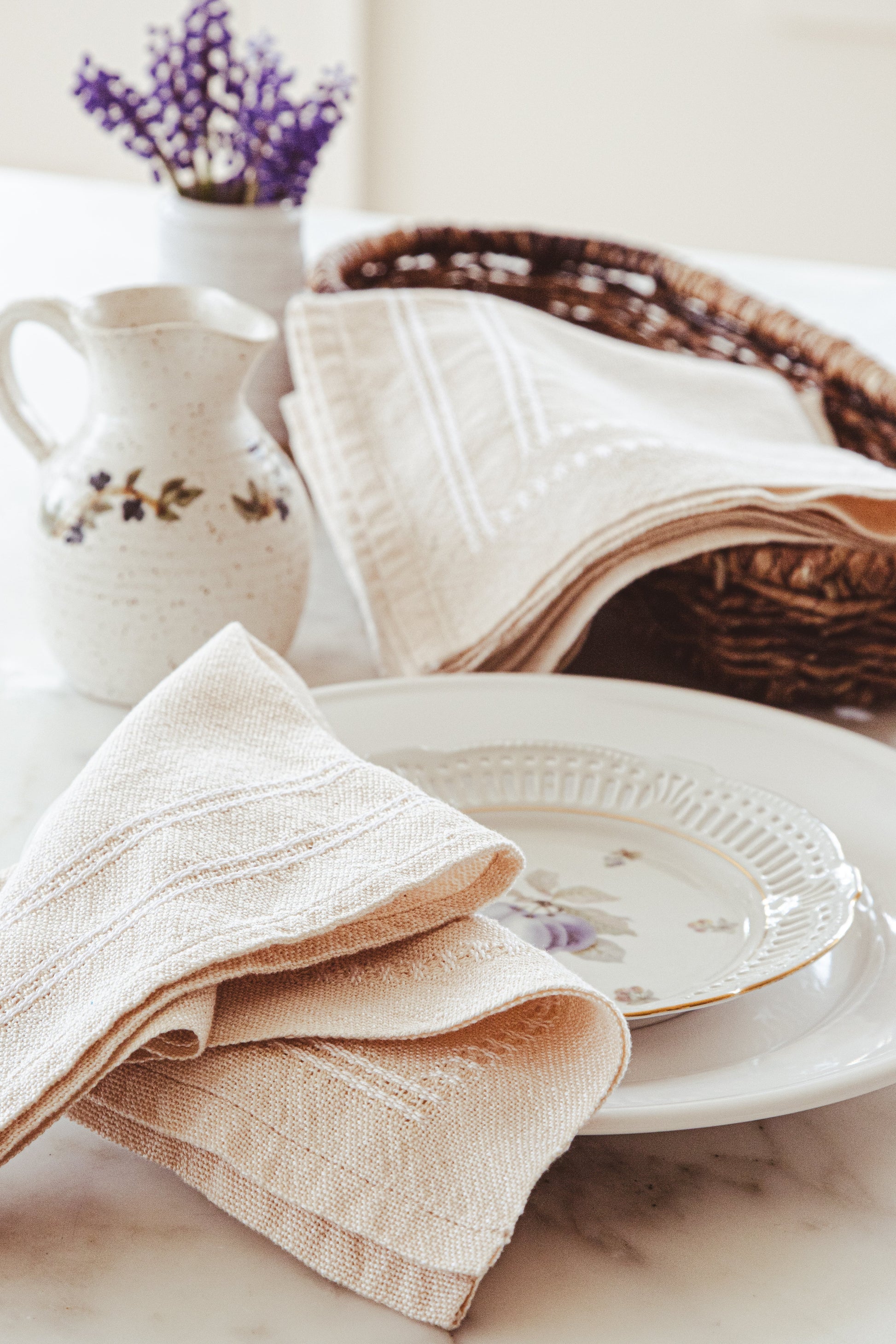 Set of (4) Beige & White Napkins with Bronson Lace